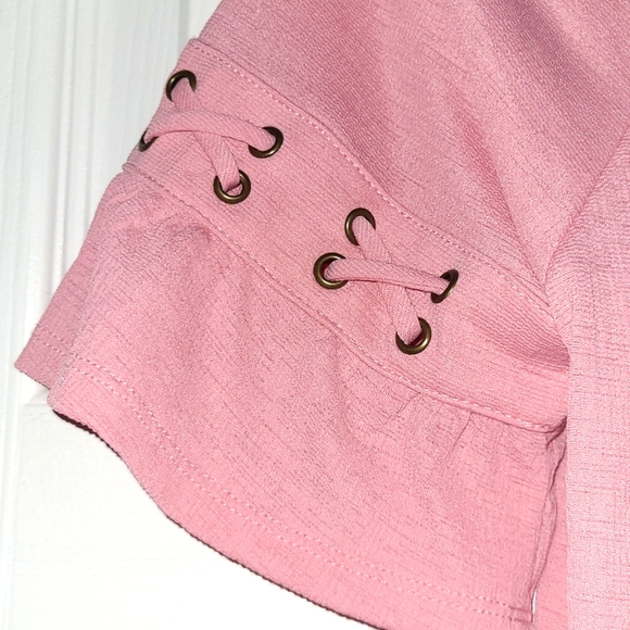 Pale Pink Top Tie Neck Detail on Sleeves Medium - Picture 2 of 4